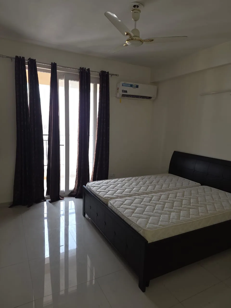 Fully Furnished 4+1 BHK Apartment for Rent — photo 1