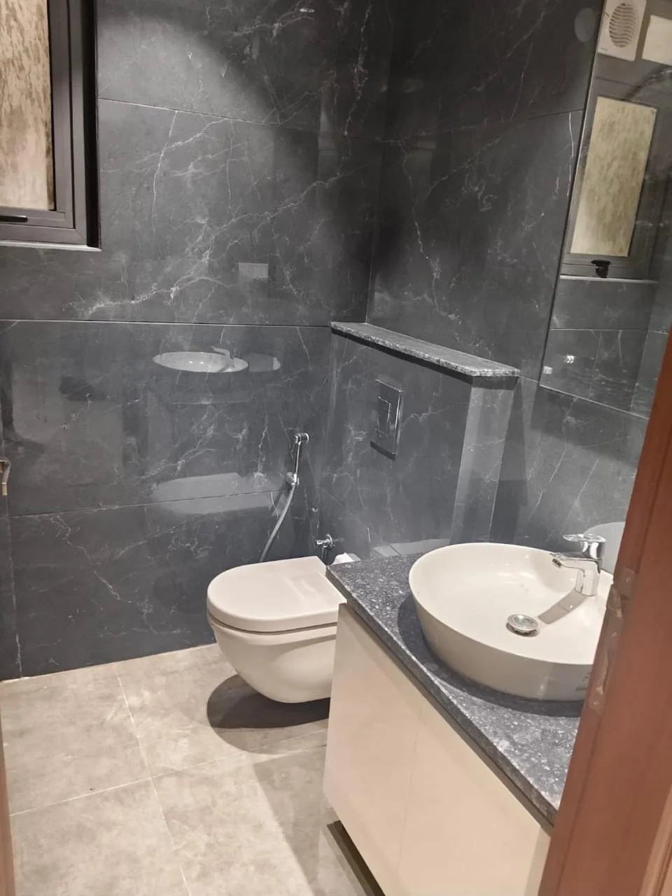 Brand New Semi-Furnished 3+1 BHK Apartment for Rent — photo 1