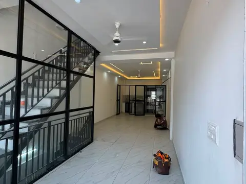 Furnished Commercial Office Space — photo 3